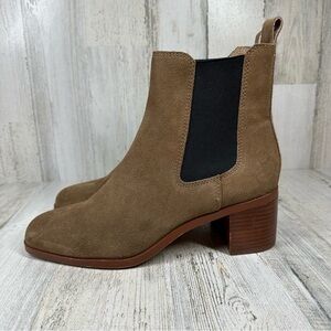 NEW Steve Madden Rhiannon Chelsea Brown Suede Block Heel Ankle Boots #1275
